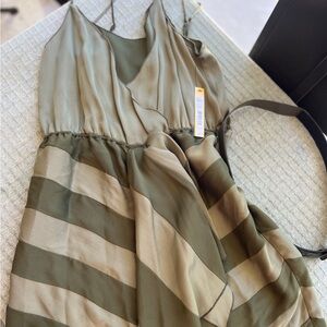 Alice & Olivia Karilyn faux wrap dress army combo nwt size Large runs small